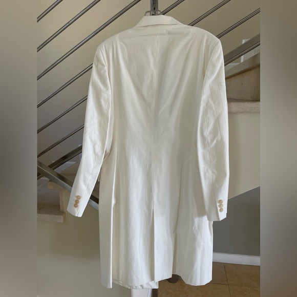 VICTOR VICTORIA WHITE COAT - Picture 2 of 15